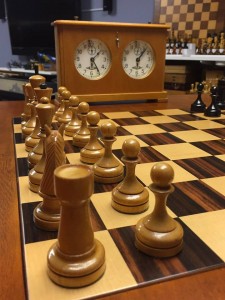 schaakbord-met-klok